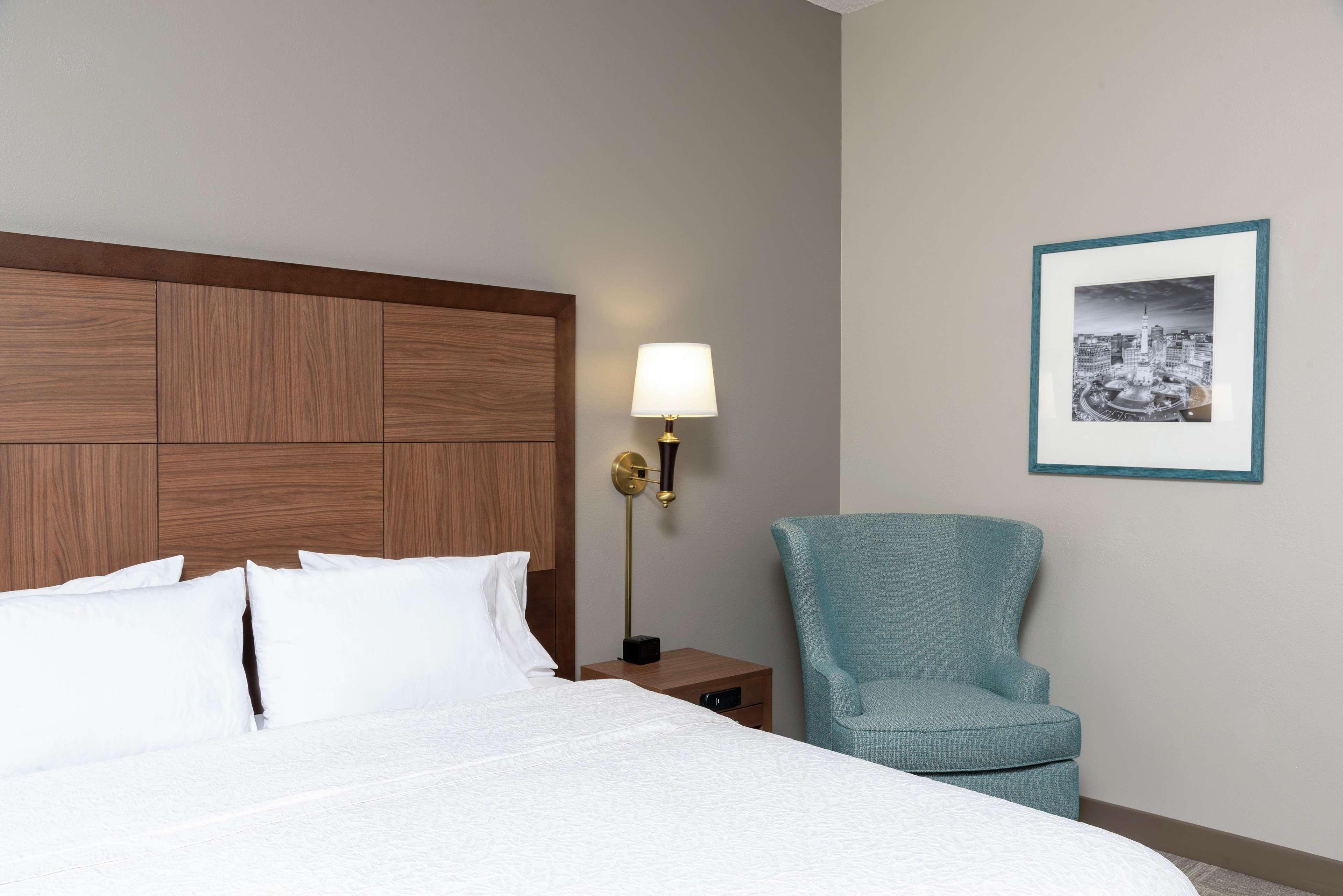 Hampton Inn Indianapolis Downtown Across From Circle Centre Kültér fotó