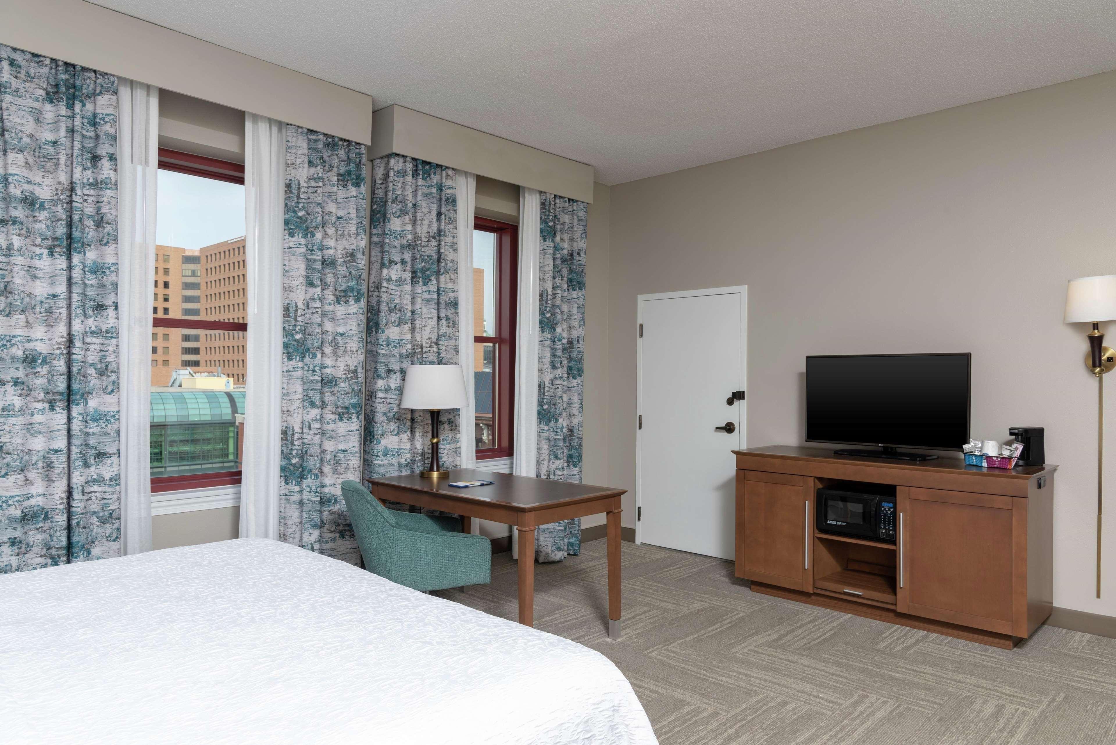 Hampton Inn Indianapolis Downtown Across From Circle Centre Kültér fotó
