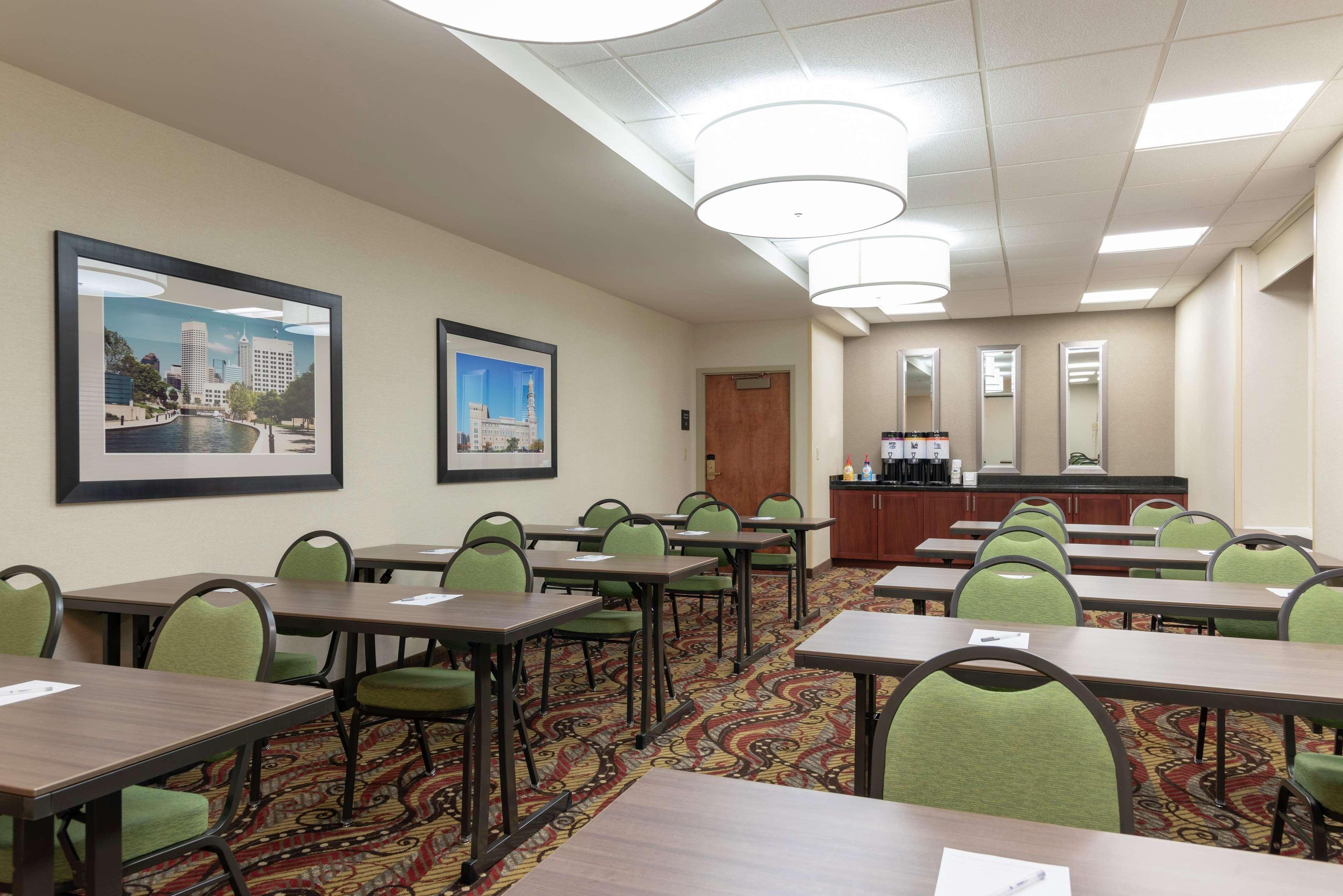 Hampton Inn Indianapolis Downtown Across From Circle Centre Kültér fotó
