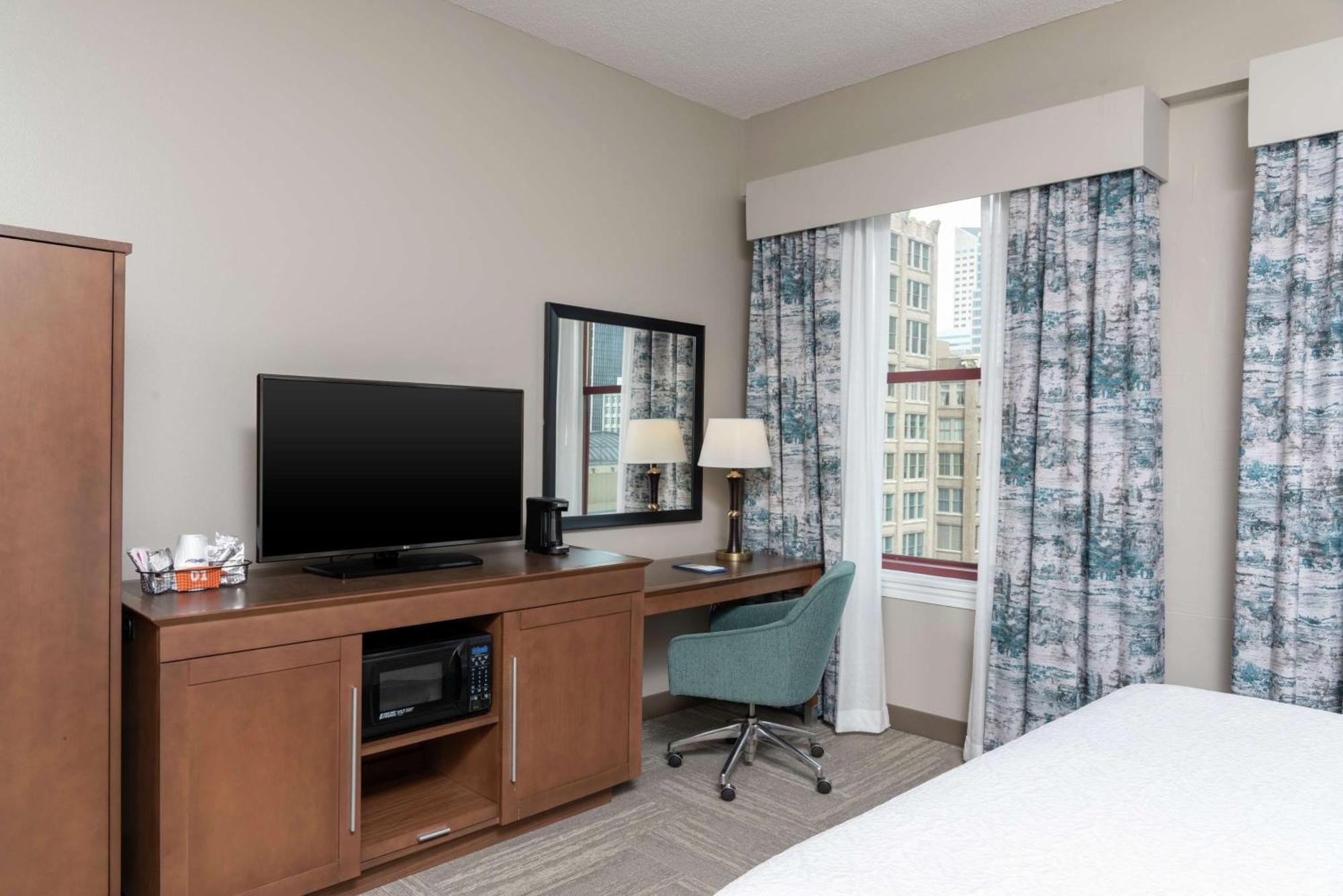Hampton Inn Indianapolis Downtown Across From Circle Centre Kültér fotó