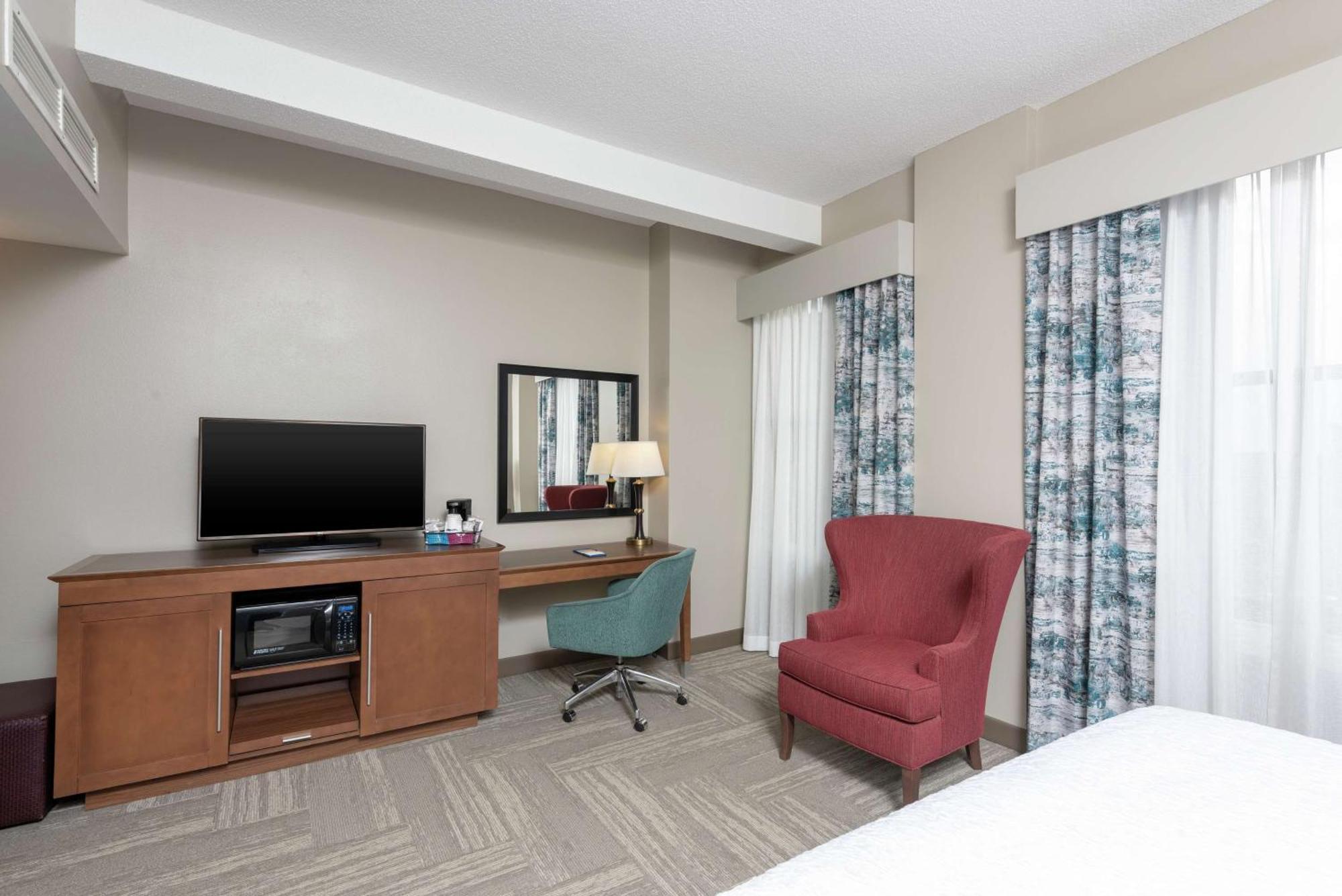 Hampton Inn Indianapolis Downtown Across From Circle Centre Kültér fotó